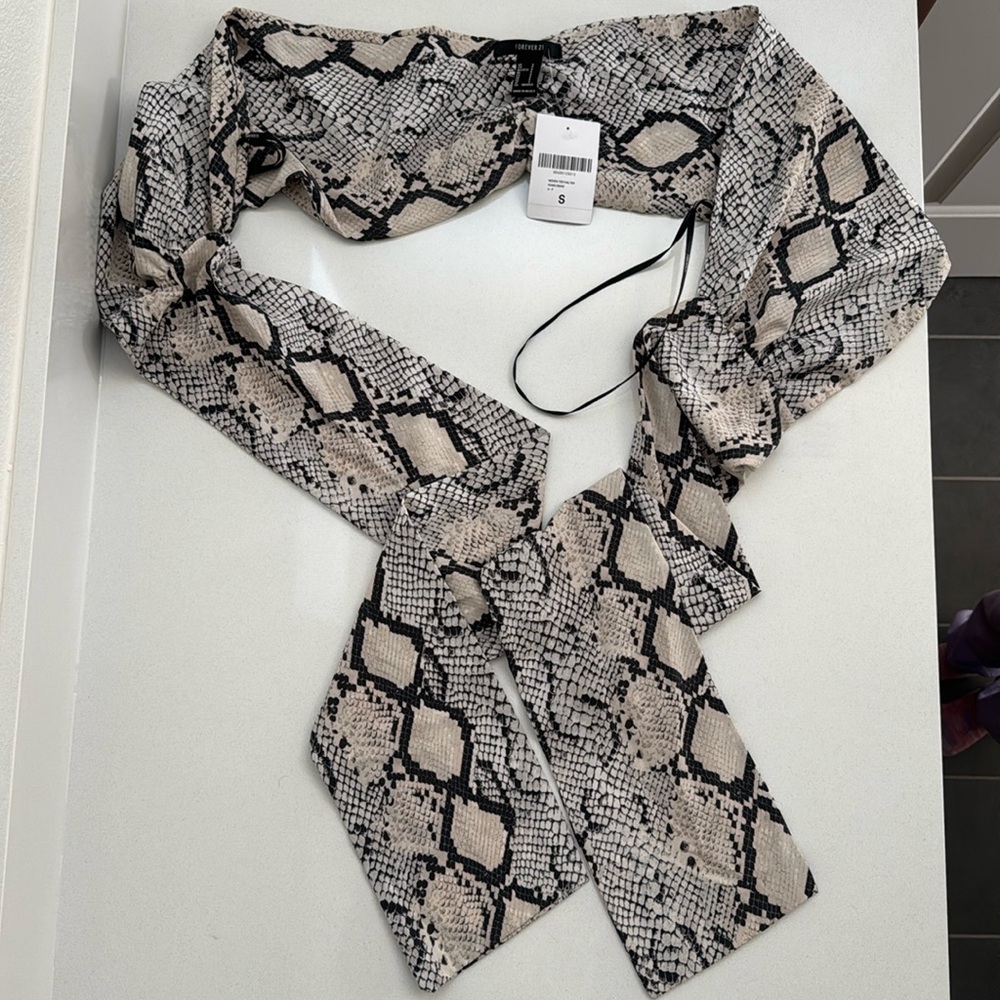 Multifunctional Crop top
